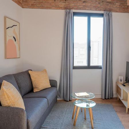 Feelathome Stadium Apartments L'Hospitalet de Llobregat Exterior photo