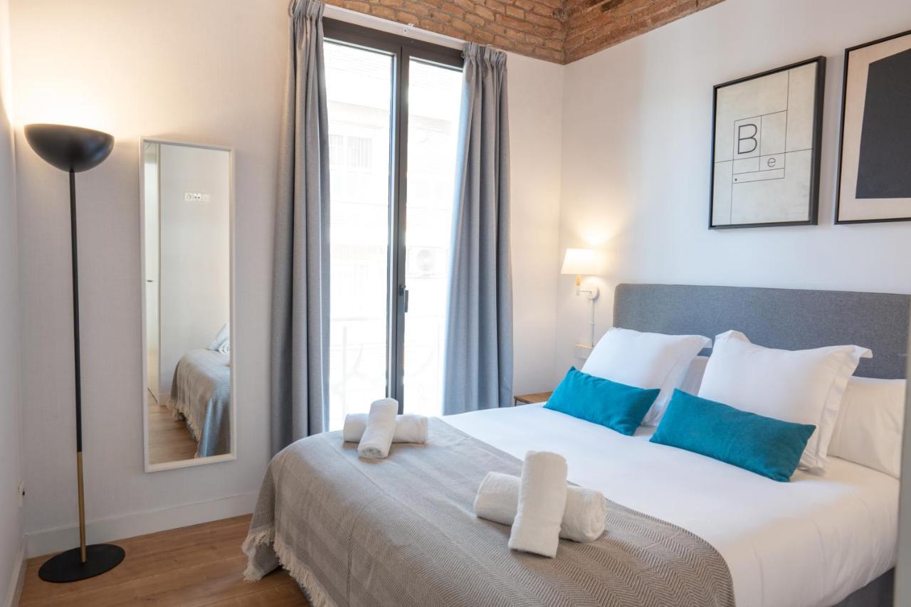Feelathome Stadium Apartments L'Hospitalet de Llobregat Exterior photo