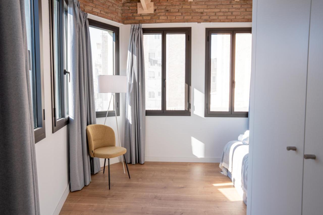 Feelathome Stadium Apartments L'Hospitalet de Llobregat Exterior photo